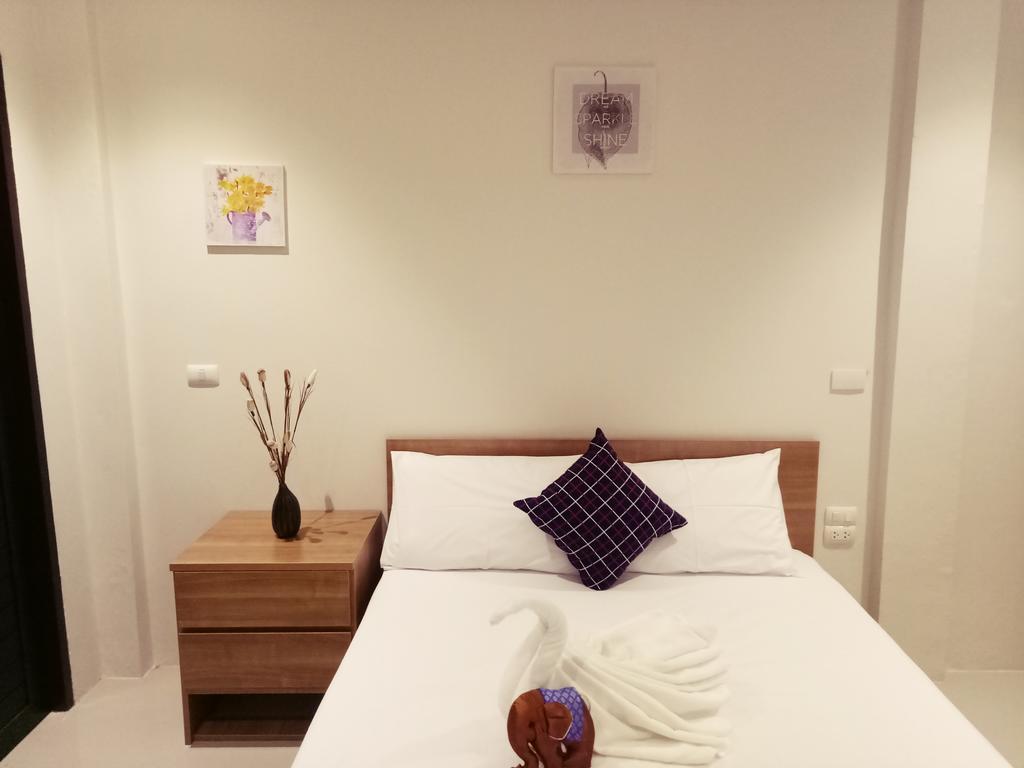 Baan Phunwanna Villa Kata Beach  Buitenkant foto